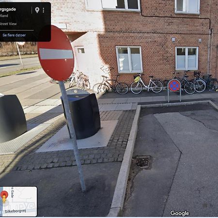 Central Apt With Parking Possibility, Netflix & Near Attractions Apartment Århus Exterior foto