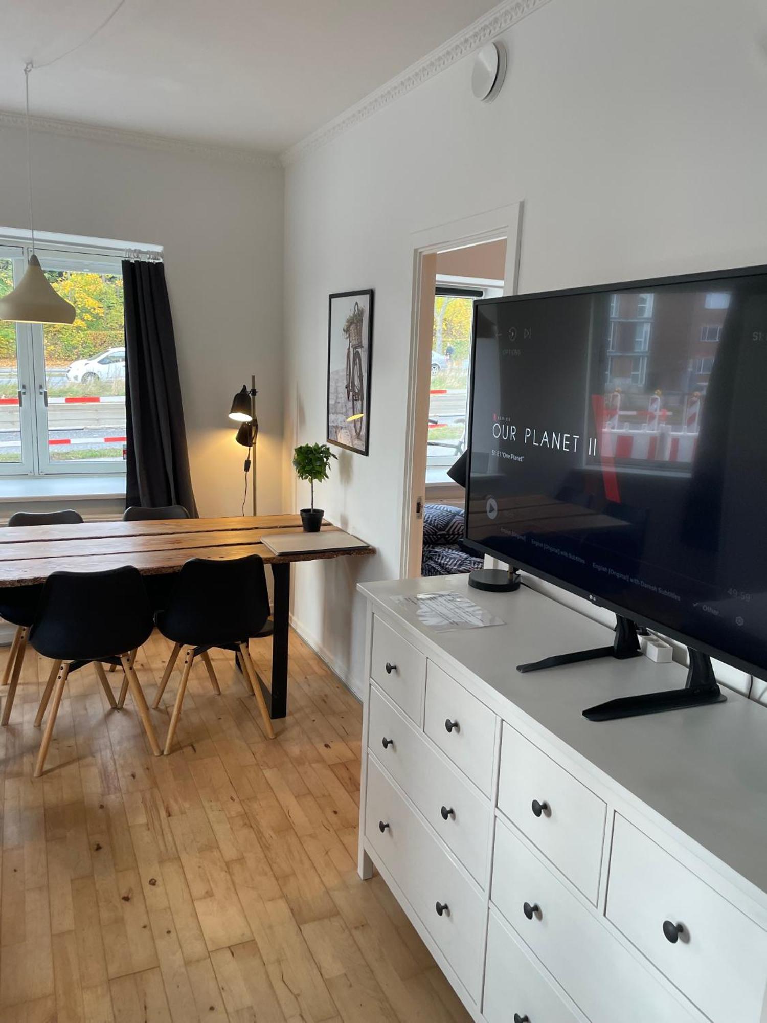 Central Apt With Parking Possibility, Netflix & Near Attractions Apartment Århus Exterior foto