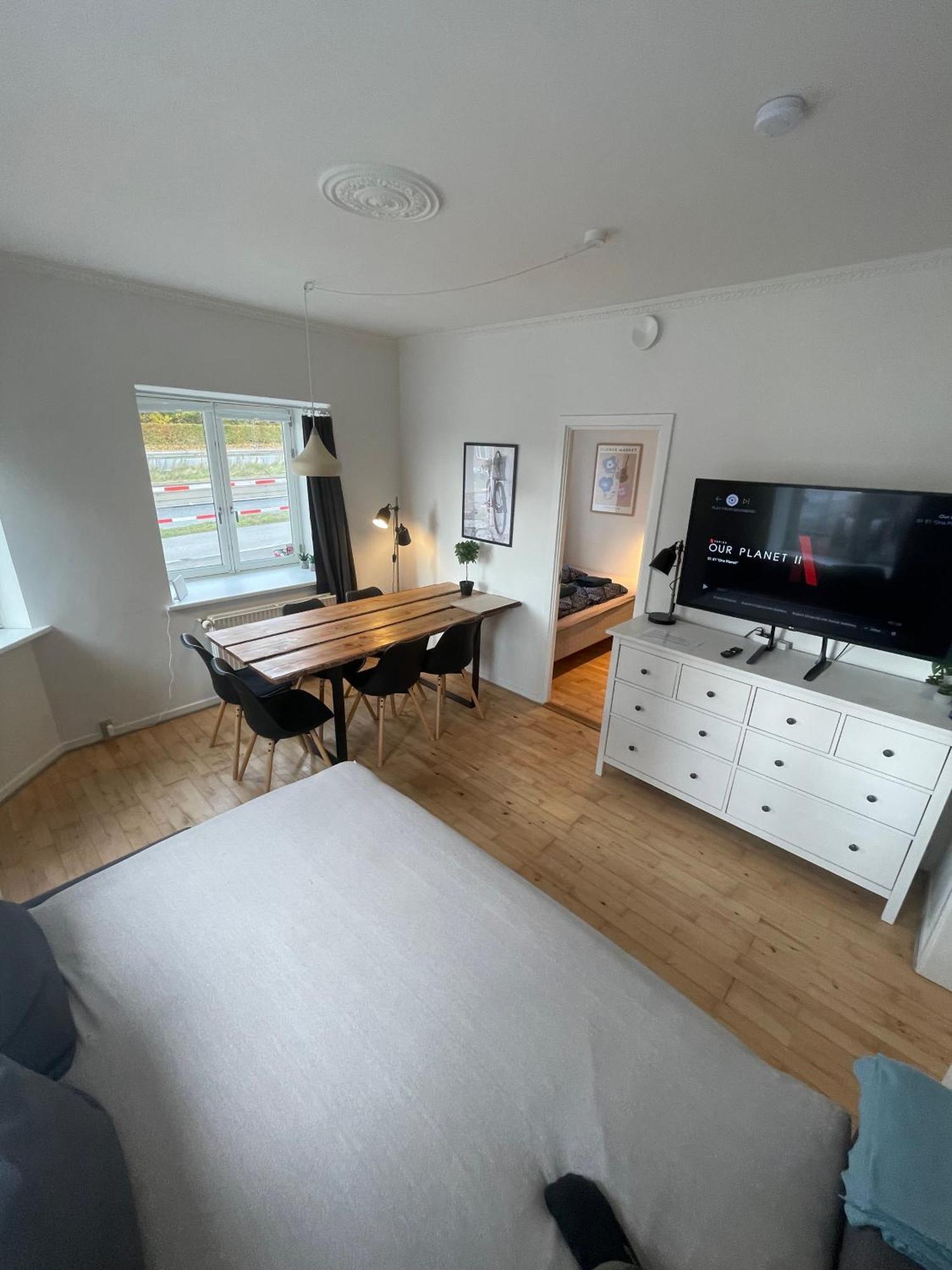 Central Apt With Parking Possibility, Netflix & Near Attractions Apartment Århus Exterior foto